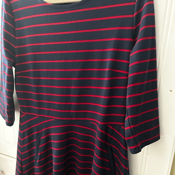 GAP NWOT Navy and Red Striped Dress with 3/4 Sleeves A Line Fit, Flowing Skirt - Picture 6 of 15